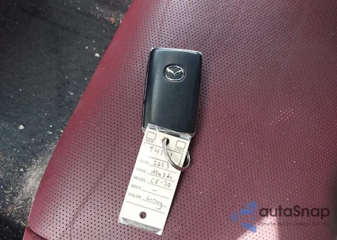 2023 Mazda Cx-30 2.5 S Carbon Edition z USA, uszkodzony, nr VIN 3MVDMBCM3PM560410